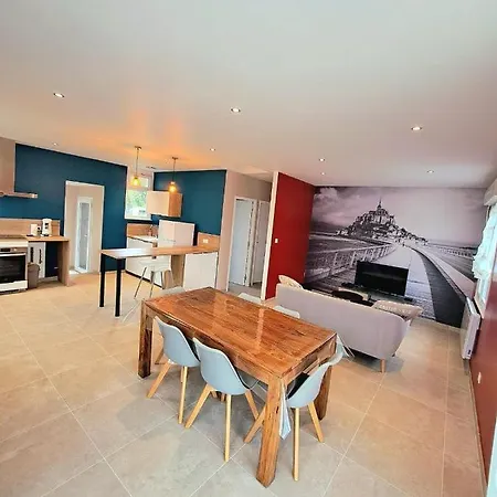 Le Petit Du Mont Holiday home Beauvoir (Manche)
